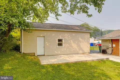 1022 Ensor Dr, Joppa, MD 21085 photo 5