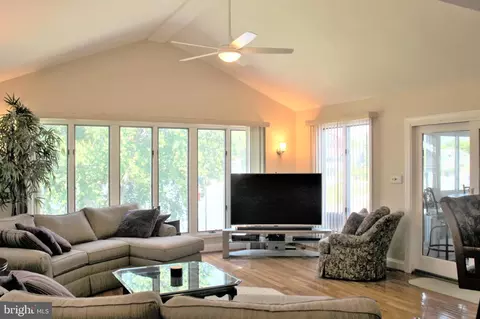 747 Shore Dr, Joppa, MD 21085 photo 16