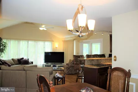 747 Shore Dr, Joppa, MD 21085 photo 14