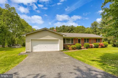 4042 Grande View Dr, Pylesville, MD 21132