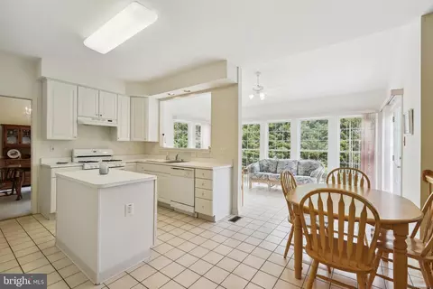 2038 Knotty Pine Dr, Abingdon, MD 21009 photo 6