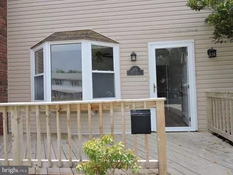 676 Shore Dr, Joppa, MD 21085 photo 2