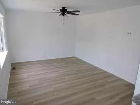 676 Shore Dr, Joppa, MD 21085 photo 9