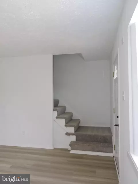 676 Shore Dr, Joppa, MD 21085 photo 5