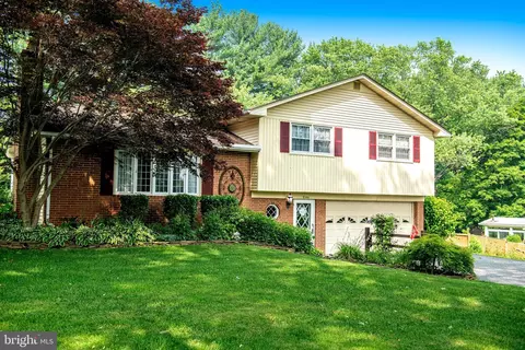2105 Buell Dr, Fallston, MD 21047 photo 2