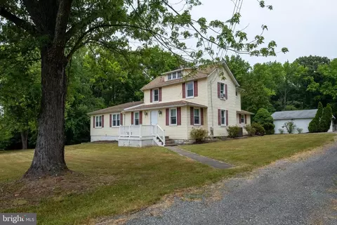 913 Edgewood Rd, Edgewood, MD 21040
