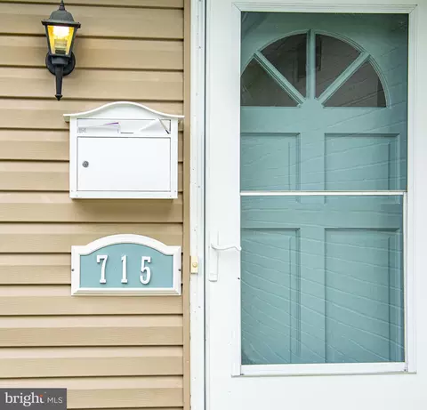 715 Falconer Rd, Joppa, MD 21085 photo 4