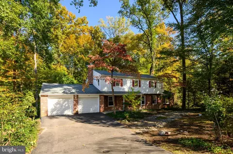 2218 Queensbury Dr, Fallston, MD 21047 photo 2
