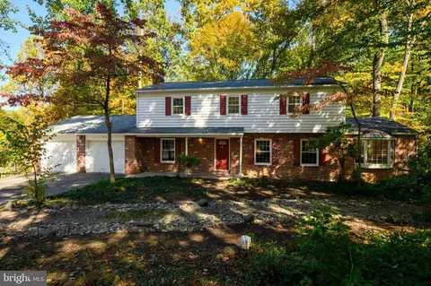 2218 Queensbury Dr, Fallston, MD 21047