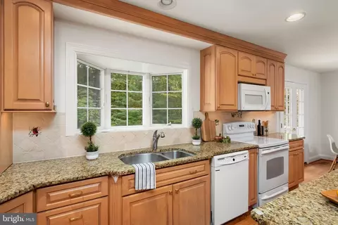 2218 Queensbury Dr, Fallston, MD 21047 photo 12