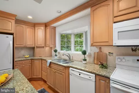 2218 Queensbury Dr, Fallston, MD 21047 photo 9