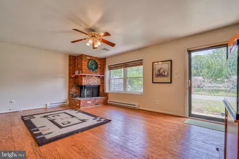 1010 Emmerick Dr, Joppa, MD 21085 photo 4