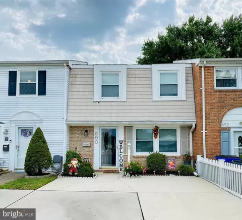 690 Shore Dr, Joppa, MD 21085