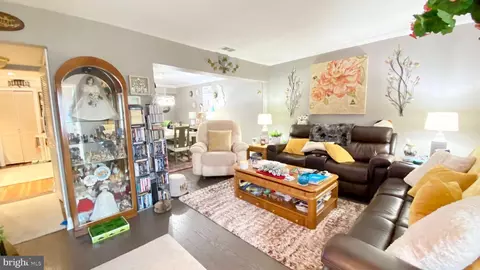 690 Shore Dr, Joppa, MD 21085 photo 4