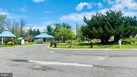 690 Shore Dr, Joppa, MD 21085 photo 27