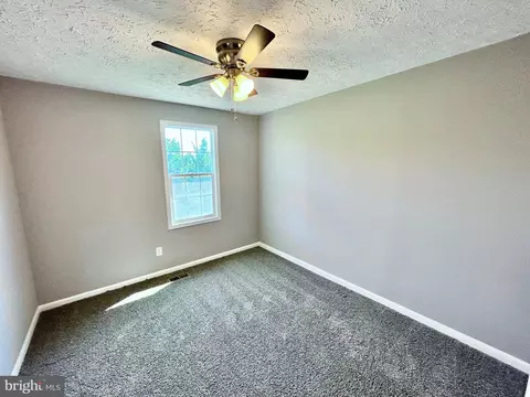 827 Clover Leaf Ct, Edgewood, MD 21040 photo 23