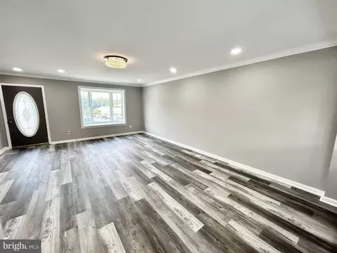 827 Clover Leaf Ct, Edgewood, MD 21040 photo 3