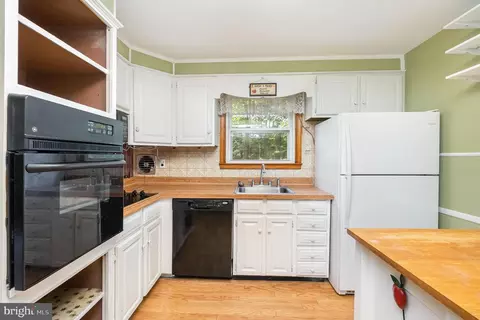 902 Pine Rd, Joppa, MD 21085 photo 9