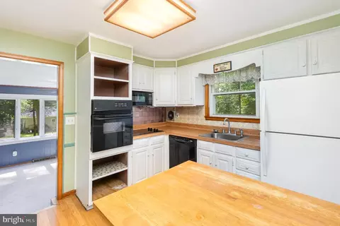 902 Pine Rd, Joppa, MD 21085 photo 10