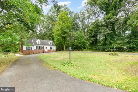 902 Pine Rd, Joppa, MD 21085