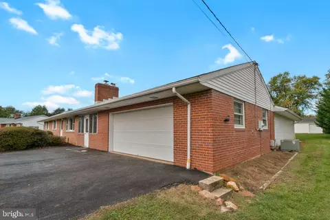 2902 Ashwood Rd, Fallston, MD 21047 photo 4