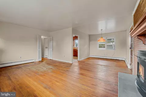 2902 Ashwood Rd, Fallston, MD 21047 photo 9