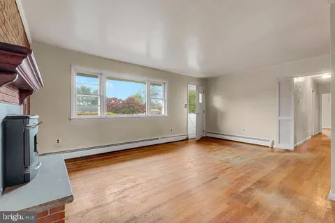 2902 Ashwood Rd, Fallston, MD 21047 photo 7