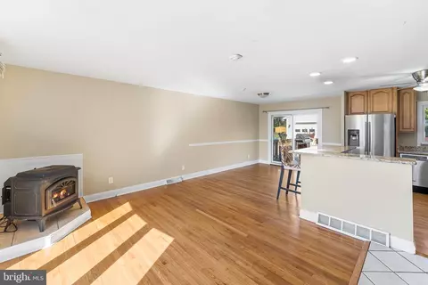 2008 Cherry Rd, Edgewood, MD 21040 photo 3