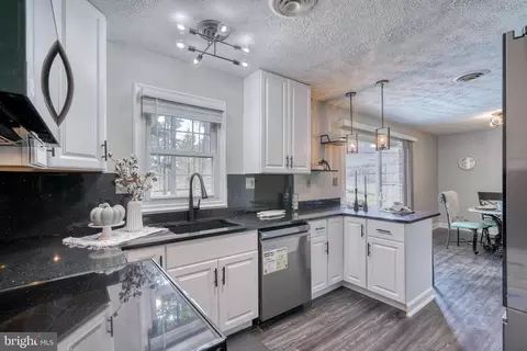 818 Foxwell Rd, Joppa, MD 21085 photo 8