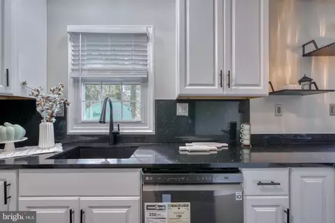 818 Foxwell Rd, Joppa, MD 21085 photo 14