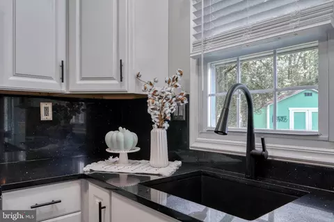818 Foxwell Rd, Joppa, MD 21085 photo 13