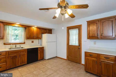 Kitchen - 2705 Mede Ct, Fallston, MD 21047 photo 2 of 5