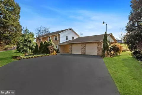 513 Sellrus Ct, Fallston, MD 21047 photo 2