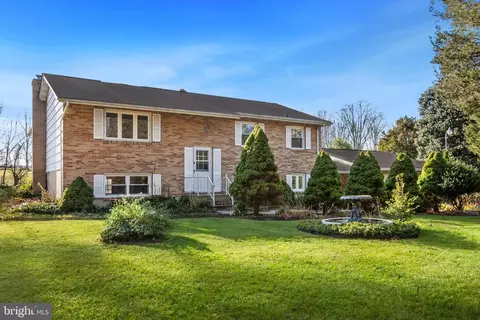 513 Sellrus Ct, Fallston, MD 21047