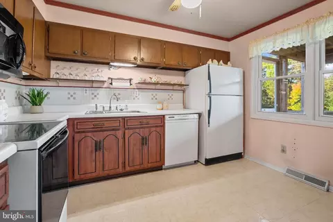 426 Larkspur Dr, Joppa, MD 21085 photo 10