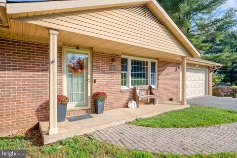 4405 Crompton Ct, White Hall, MD 21161 photo 5