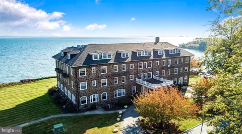 300 Commerce St #307, Havre De Grace, MD 21078