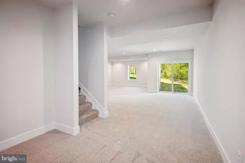 517 Stratford Rd, Fallston, MD 21047 photo 2