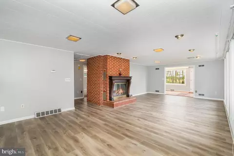 805 Magnolia Rd, Joppa, MD 21085 photo 10