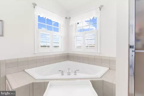 Bath - 722 Pyle Rd, Forest Hill, MD 21050 photo 4 of 9