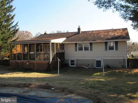 1318 Winding Valley Dr, Joppa, MD 21085 photo 2