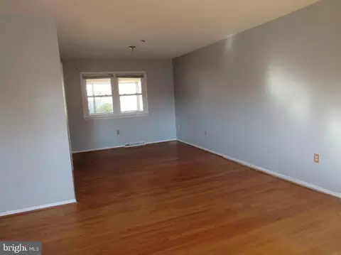 1318 Winding Valley Dr, Joppa, MD 21085 photo 9