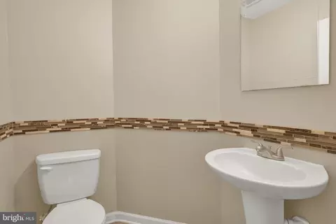 Bath - 332 Red Haven Ct, Joppa, MD 21085 photo 4 of 4