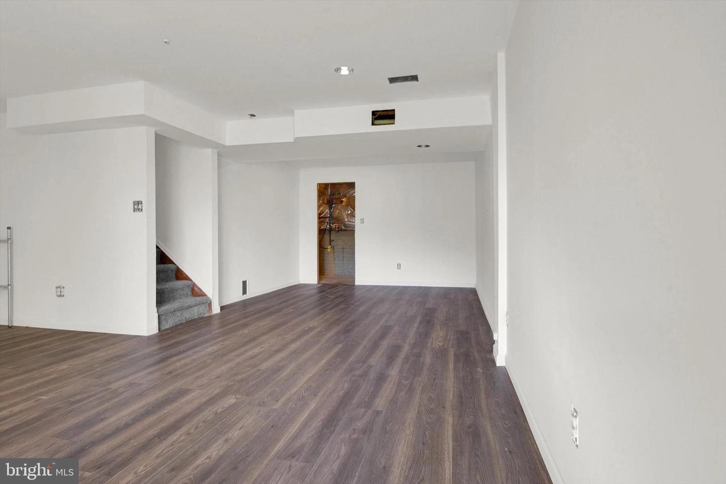 Living - 332 Red Haven Ct, Joppa, MD 21085 photo 5 of 5