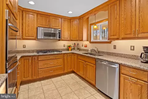 402 Streamside Dr, Fallston, MD 21047 photo 18