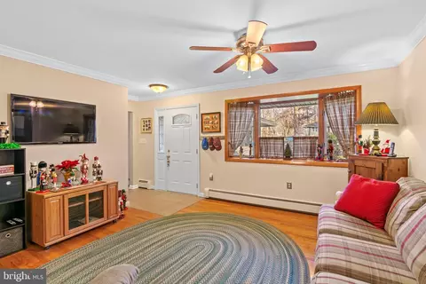 402 Streamside Dr, Fallston, MD 21047 photo 17