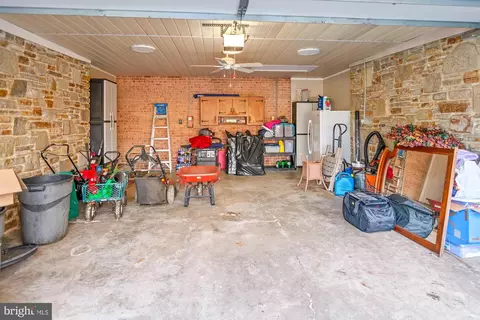402 Streamside Dr, Fallston, MD 21047 photo 4