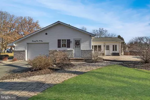 2509 Claret Dr, Fallston, MD 21047 photo 2