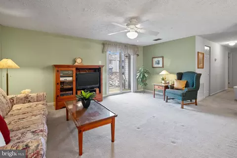 207 Oak Leaf Cir #207-E, Abingdon, MD 21009 photo 4