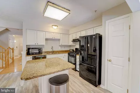 586 Macintosh Cir, Joppa, MD 21085 photo 13